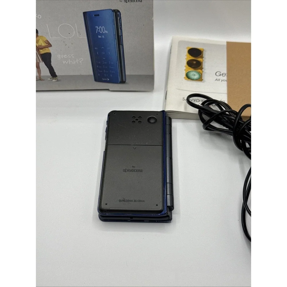 Sanyo Innuendo SCP-6780 Sprint Blue Kyocera Has Ink Spot Works Has Power Manual